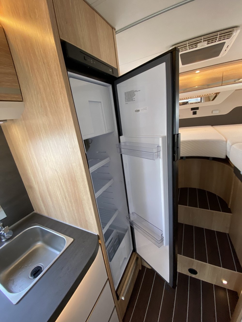 Knaus Sky Wave MEG 650 koelkast 