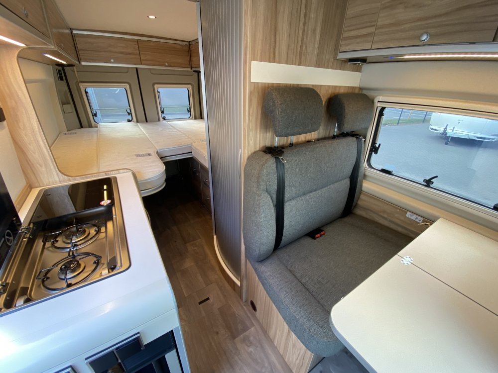 Hymer Yosemite doorgang