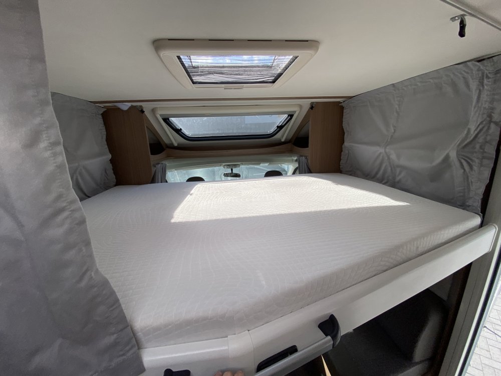 Carado T448 hefbed 