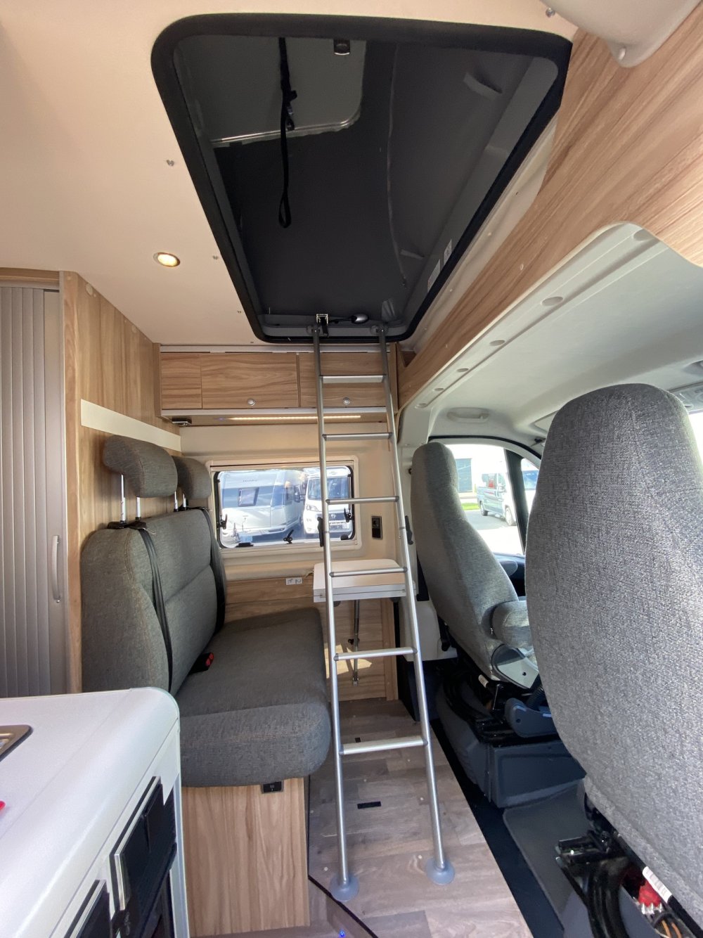 Hymer Yosemite hefdak