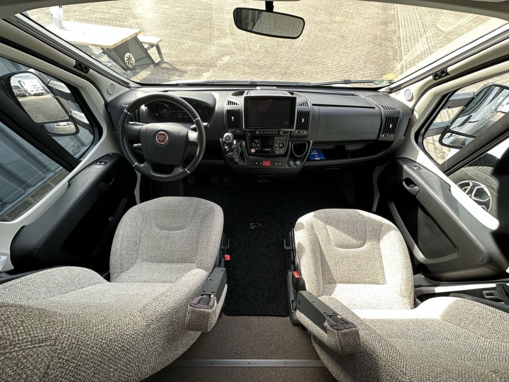 Dethleffs Pulse, dashboard