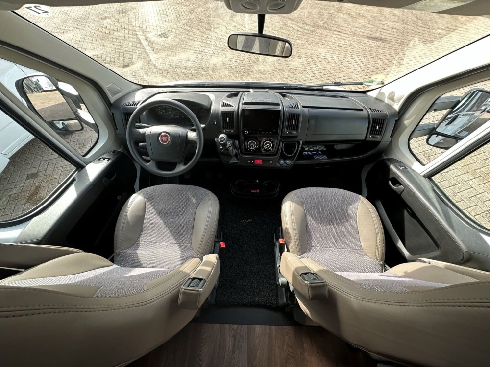 Carado T449, dashboard