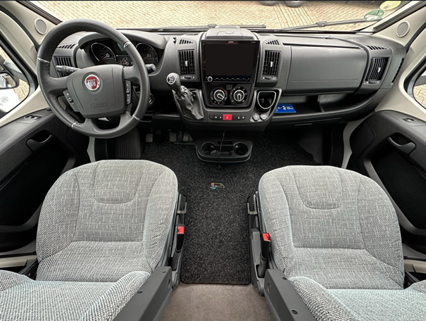 Dethleffs Just T7052, dashboard