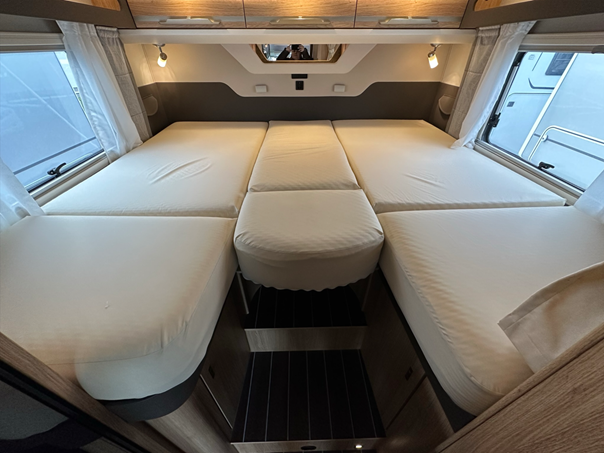 Knaus 60e Edition, bed gesloten