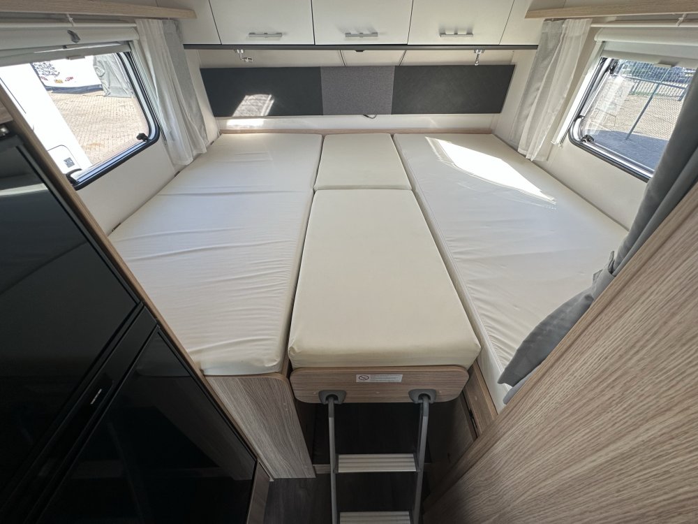 Sunlight T66, bed gesloten