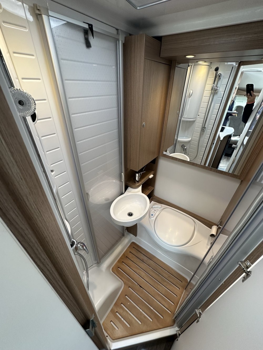 Carado T135, toilet