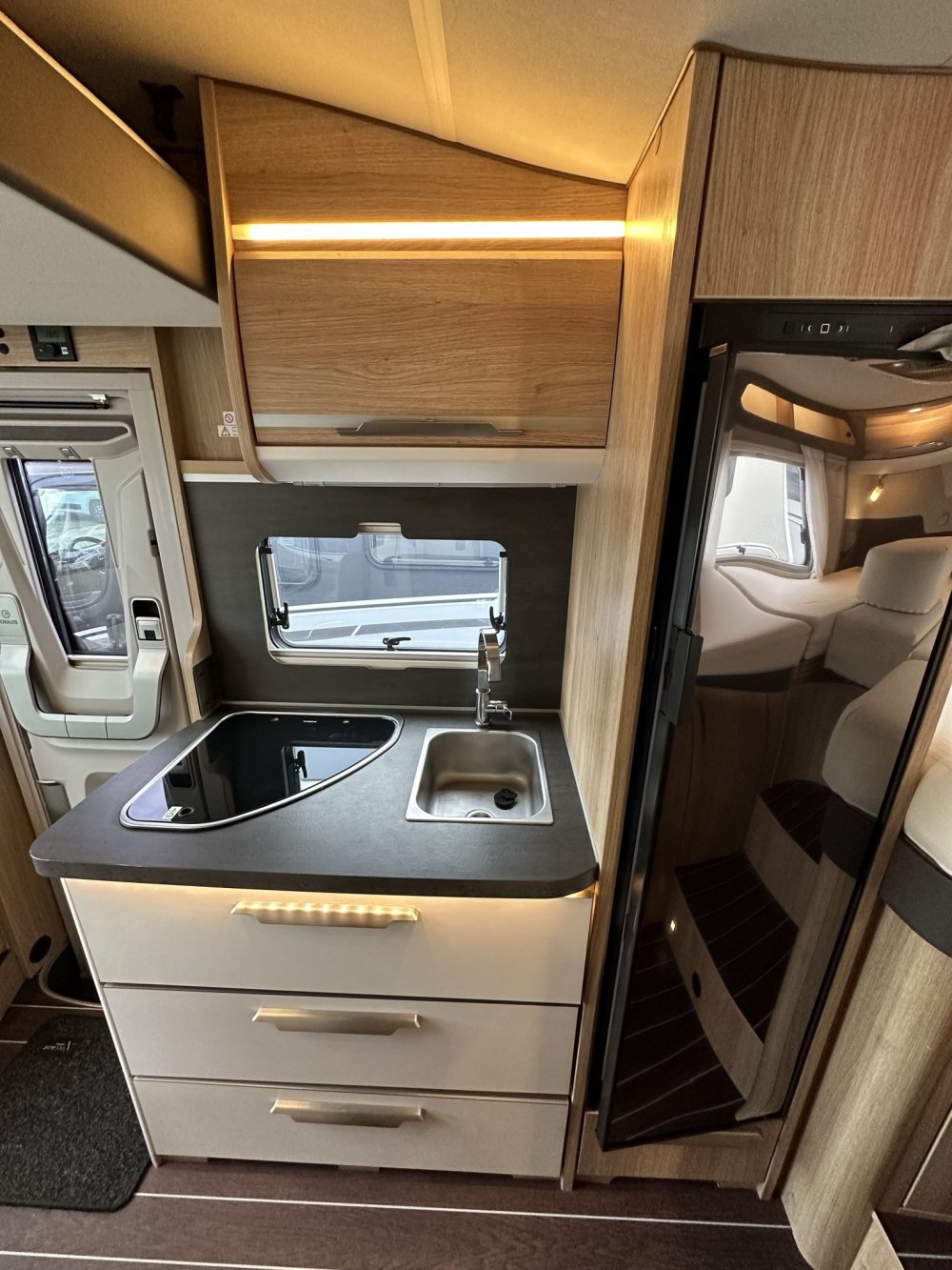 Knaus 60e Edition, keuken