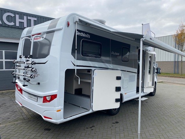 camper garage