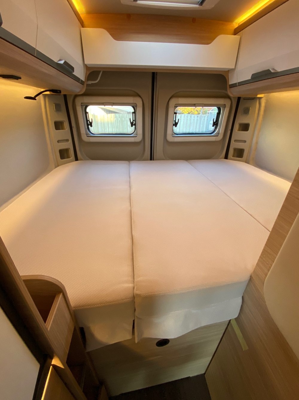 Knaus Boxstar street 600 dwarsbed