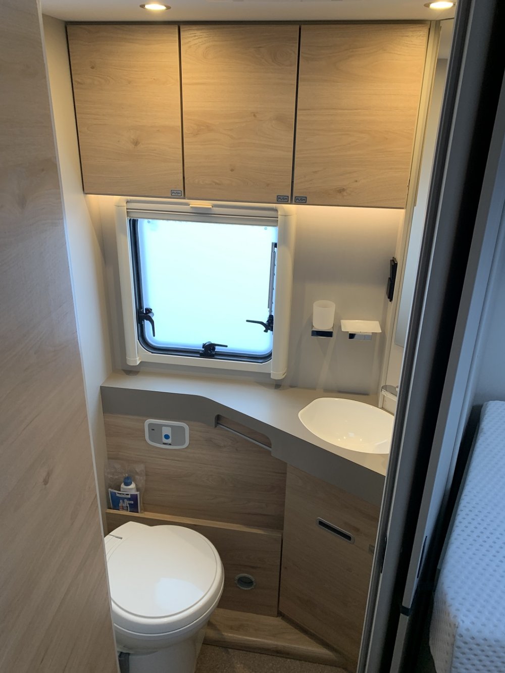 Dethleffs Pulse toilet