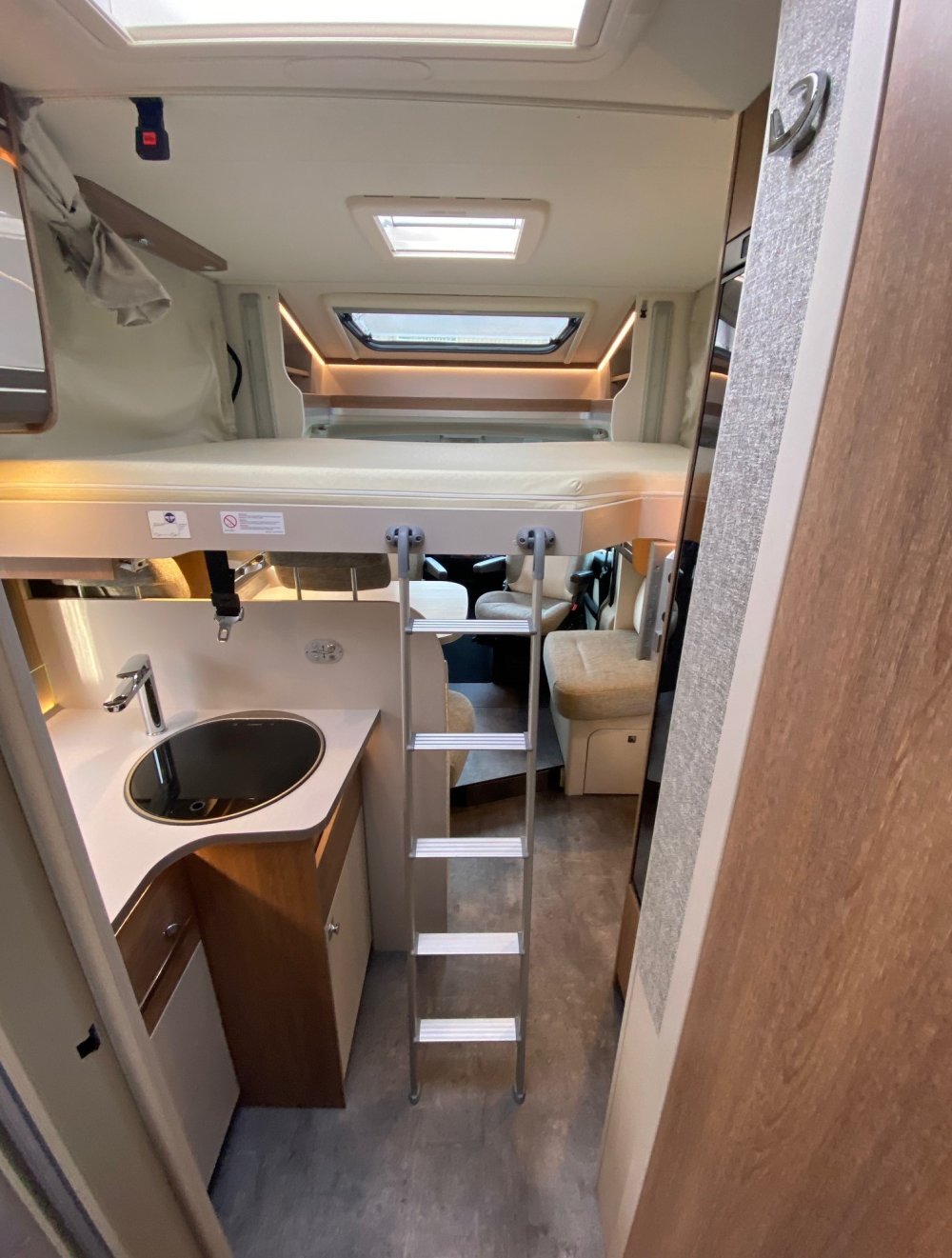 Camper hefbed