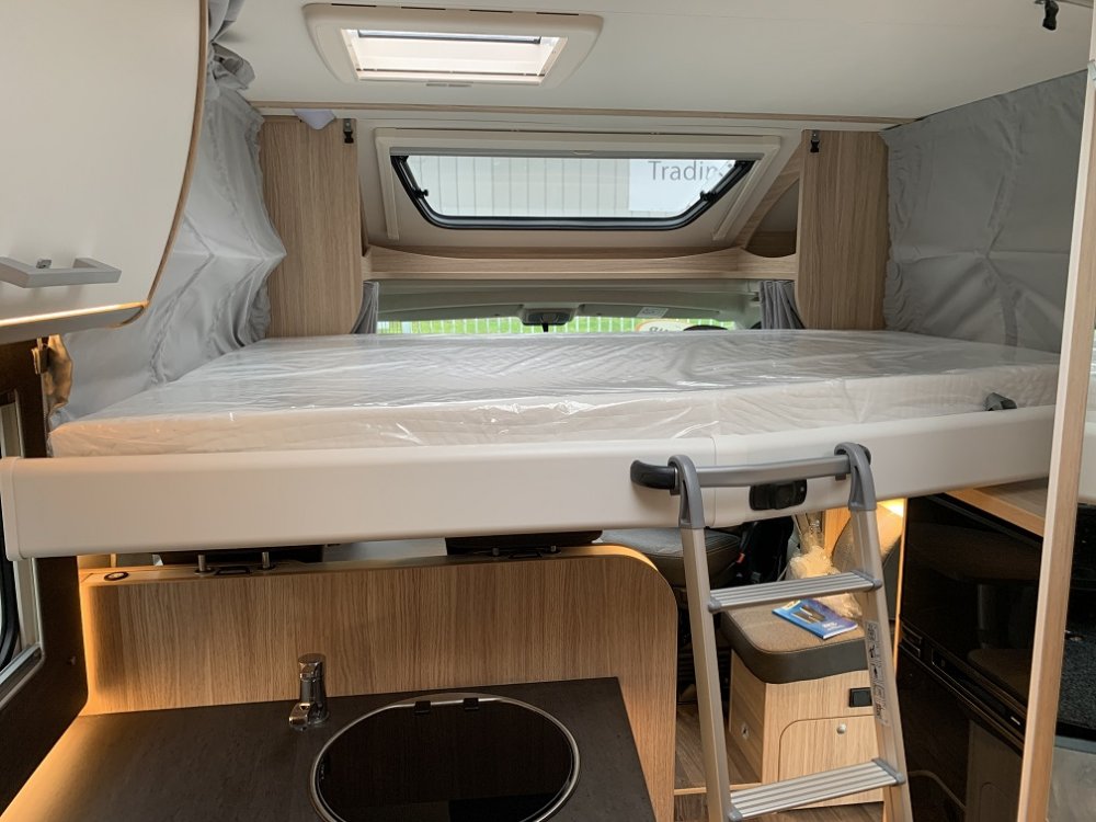 Sunlight T67S hefbed