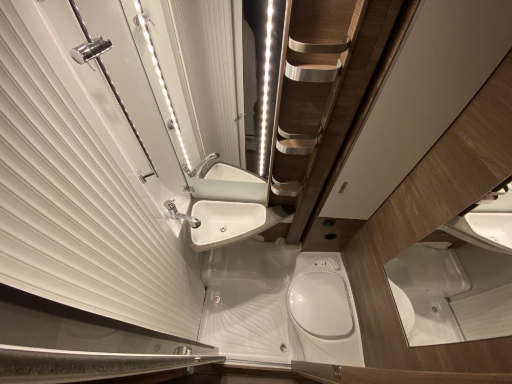toilet camper