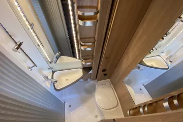 Knaus Sky Wave MEG 650 badkamer 