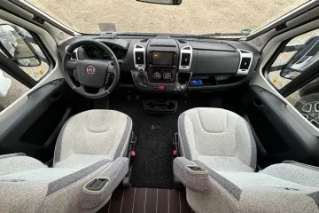 Knaus 60e Edition, dashboard