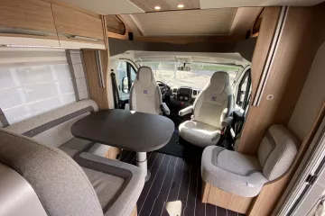 Knaus Sky Wave MEG 650 zitgedeelte 