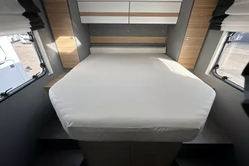 Dethleffs Just, queensbed