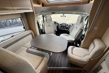 Knaus 60e Edition, zithoek