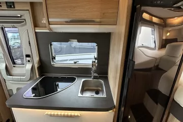Knaus 60e Edition, keuken