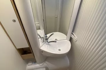camper badkamer
