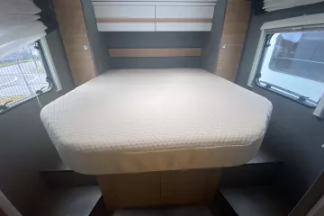 Dethleffs Just queensbed 