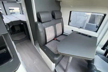 Adria Twin 640 doorgang